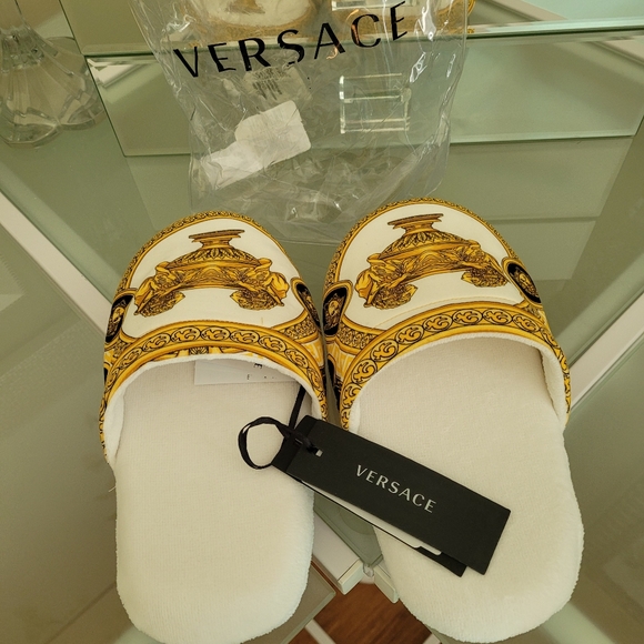 VERSACE MEDUSA RENAISSANCE PRINT SLIPPERS SIZE SMALL - Picture 3 of 7